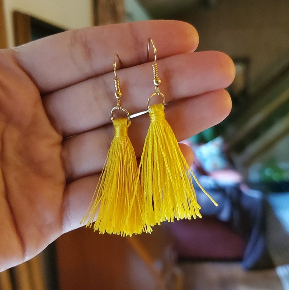 NWOT Yellow & Gold Tassel Earrings - Picture 1 of 8